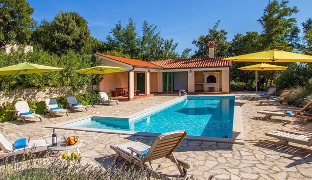 Stunning home in Koromacno with swimming pool