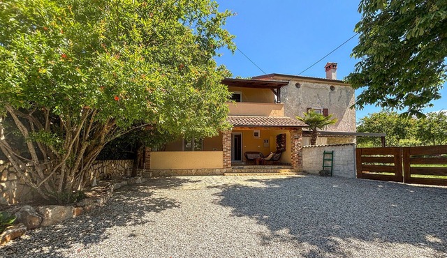 Stunning home in Kosinozici with WiFi in Kosinozici