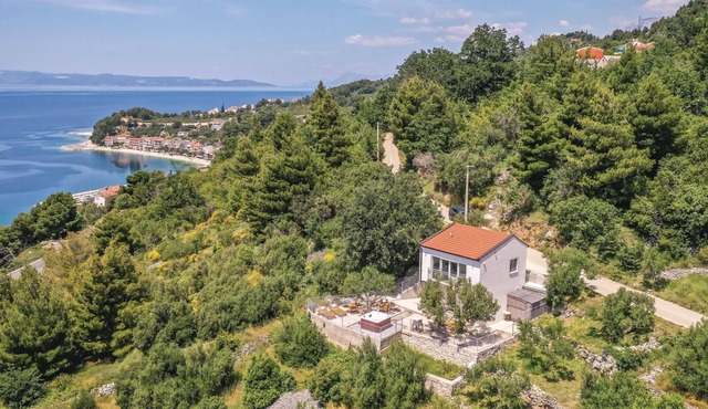 Stunning home in Podgora with house sea view