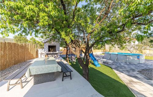 Stunning Home In Vrsine With Wifi