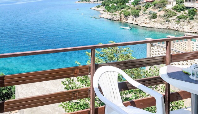 Stunning private villa for 10 people with A/C, WIFI, TV, terrace and pets allowed