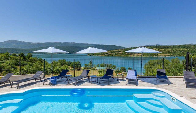 Stunning private villa for 8 people with private pool, WIFI, A/C, hot tub, TV and terrace in Sinj