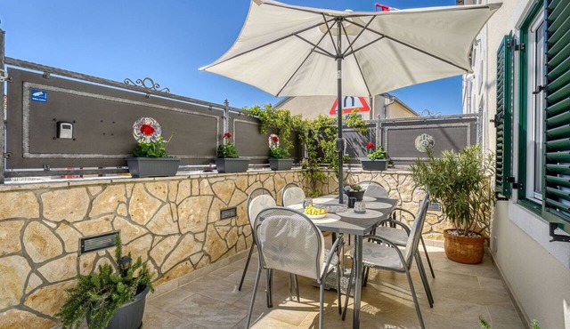Stunning private villa for 4 people with A/C, WIFI, TV, terrace and pets allowed