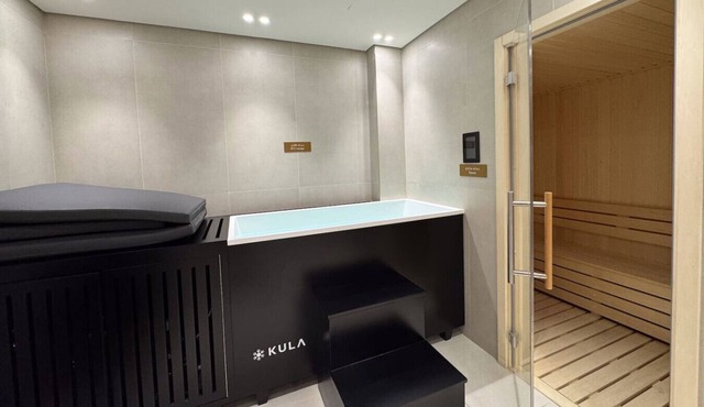 Stunning Studio w/Private Jacuzzi in Trillionaire in Business Bay