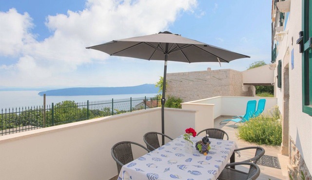 Stunning villa for 6 people with WIFI, A/C, TV, terrace and pets allowed