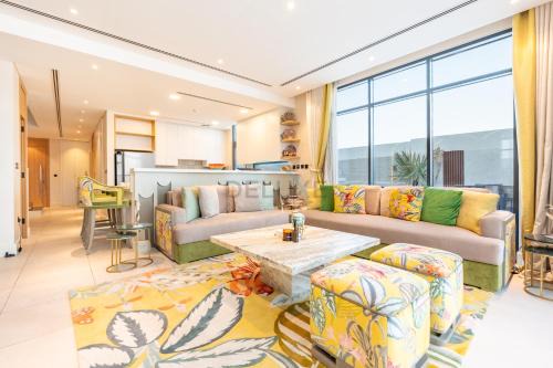 Stylish Villa with Dedicated Outdoor Pool, Near Clubhouse, Jumeirah Golf Estates by Deluxe Holiday Homes in Dubai