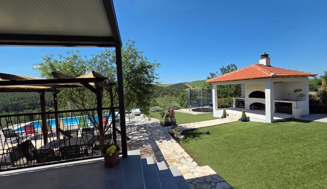 The View - vacation home with pool in Donje Polje