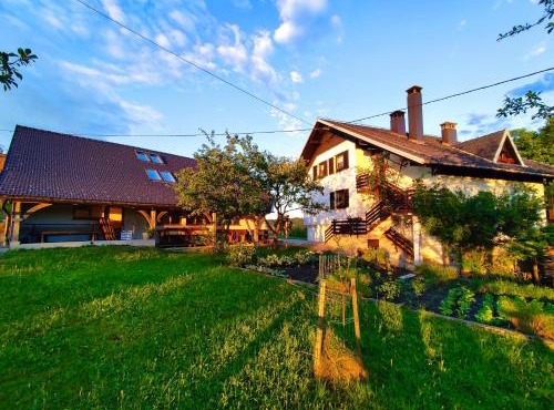 Tourist Farm Strle With Great Local Food in Cerknica