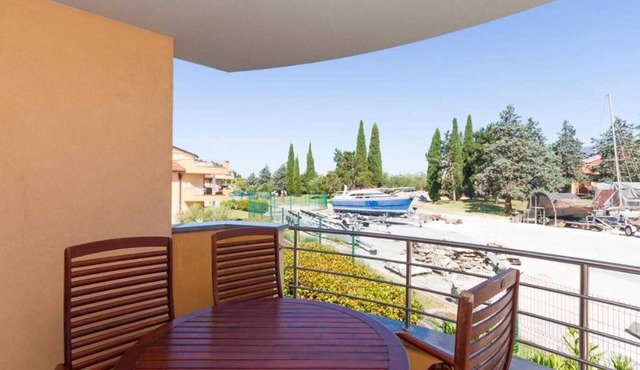 Two Bedroom Apartment with Balcony Maestral 513 in Portorož