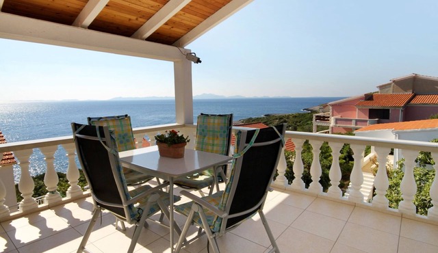 Two bedroom apartment with terrace and sea view Zavalatica, Korčula (A-9280-b) in Čara