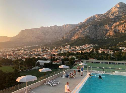 Uzelac Apartment - Pool & Sea View in Makarska in Makarska