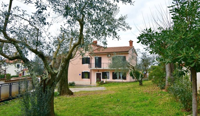 Vacation Home in Umag-Valica, Near the Beach, 3 Bedrooms, 3 Bathrooms