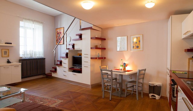 Vesna Tour As/Attractive 1BR apartment in the center, free AC and WiFi in Ljubljana
