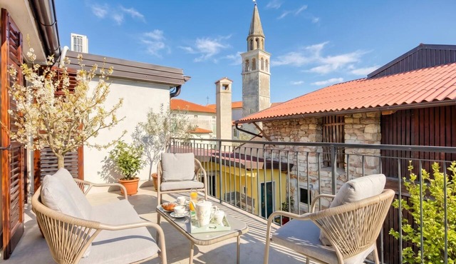 Vila Leonarda with Terrace and Garden, Miren, Slovenia in Miren