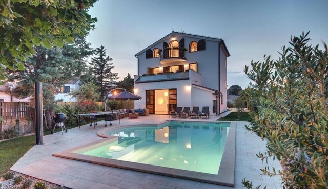 Villa Andrija in Fažana for 9 people with sea view, kids playground & heated pool - only 400 m from the beach
