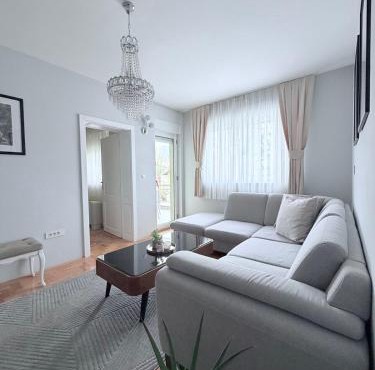 Villa AYA - with sauna and outdoor swimming pool in Mostar