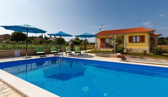 Villa Bali (74306-K1) - Porec