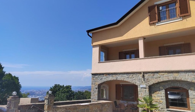 Villa Bella Vista - For up to 6 people Villa with Sea & Castle view in Koper