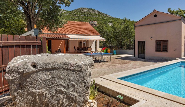 Villa Calma Biokovo near Makarska in Zagvozd