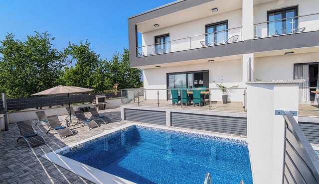 Villa Canfanaro 2 near Rovinj by Istrabook
