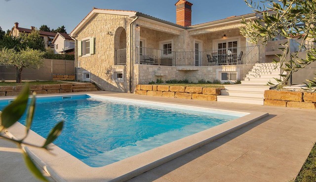 Villa Carolina – Grand Privé Apartment in Izola