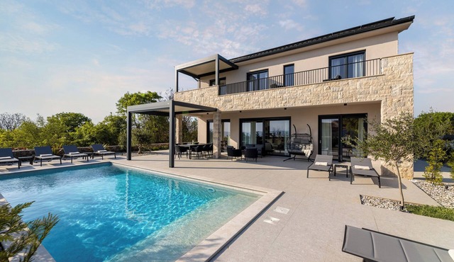 Villa Cesarica with heated pool, indoor pool & sauna (Kvarner - Vrh)
