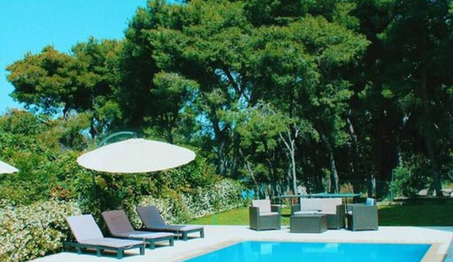 Villa Clementine with pool, sea view, big group, near sea, pet friendly, bbq, family, quite area