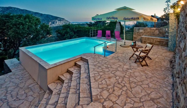 Villa Don Dan Terrace Apartment in Žrnovnica
