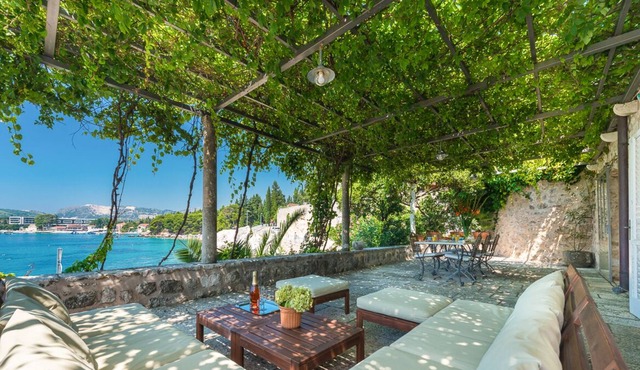 Villa Drazen - Four Bedroom Villa, Sleeps 8
