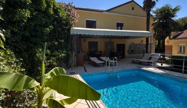 Villa Ella - Mediterranean stone house in Opatija
