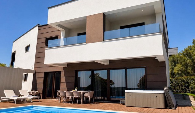 Villa Estate