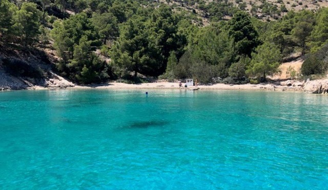 Villa für 6 Personen in traumhafter Bucht mit Badeplattform und Bootsanleger