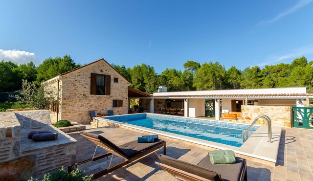 Villa Fortuna (V7012-K1) - Basina