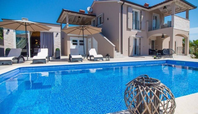 Villa Franka by Interhome in Drenje