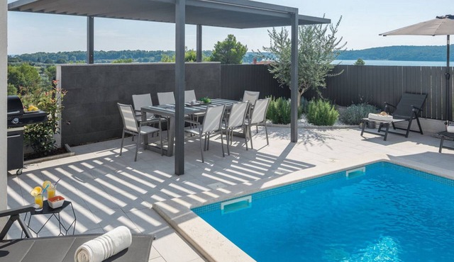 Villa Freya by Villas Guide in Medulin