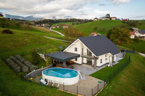 Villa Frigo Pool & Spa - Happy Rentals in Podplat