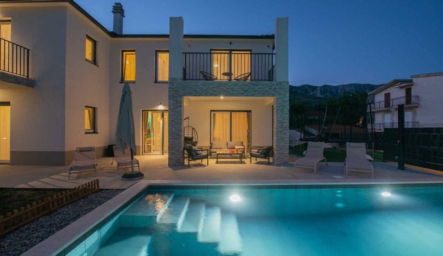 Villa Ginger | Modern Villa with Private Pool in Tugare