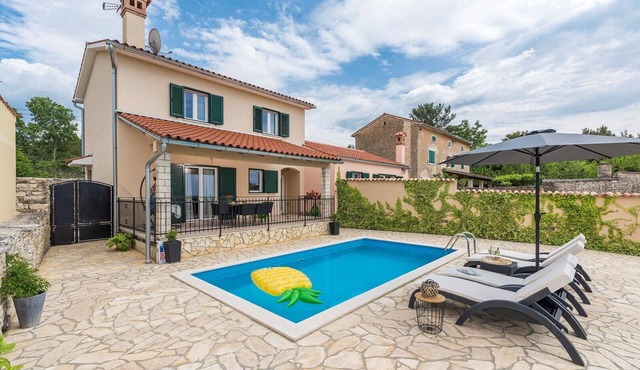 Villa Grguci with Private Pool
