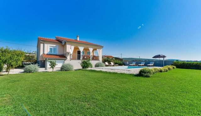 Villa in Debeljak with Private Pool