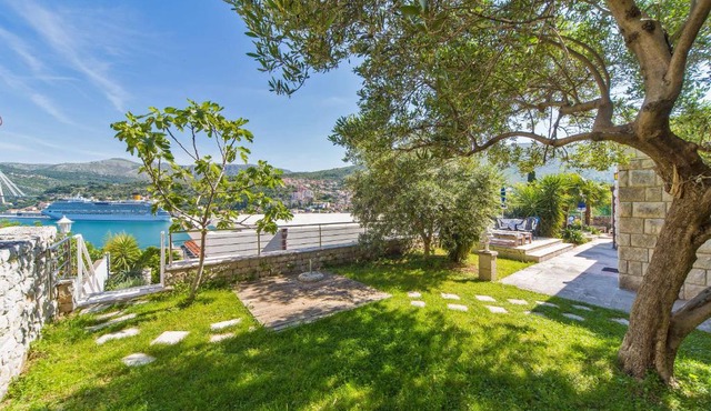 Villa Jolanda Apartments