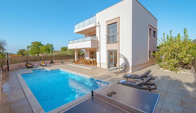 Villa Karizma by Istrabook in Peroj