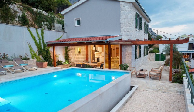 Villa Kate nearby Makarska – Crovillas GmbH in Podgora