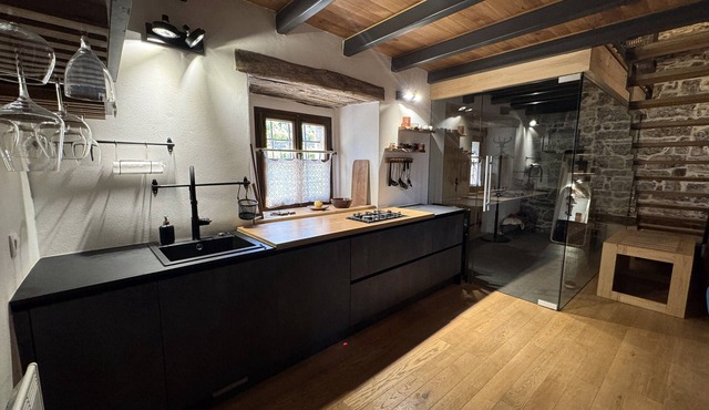 Villa kobdilj 1835 with courtyard & 5 bedrooms in Sezana