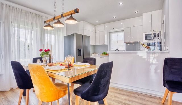 Villa Lake with heated pool and magical views in Hrvace