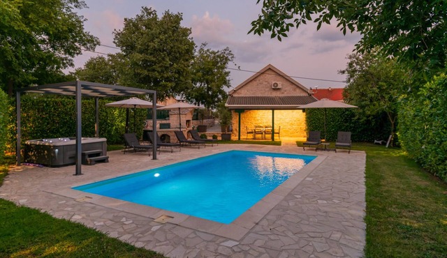 Villa Manuella - Kamena oaza by Villas Guide