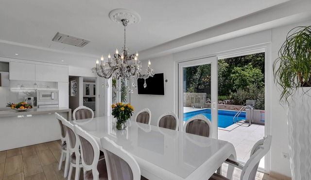 Villa Prestige for 12 people with pool in Baska Voda