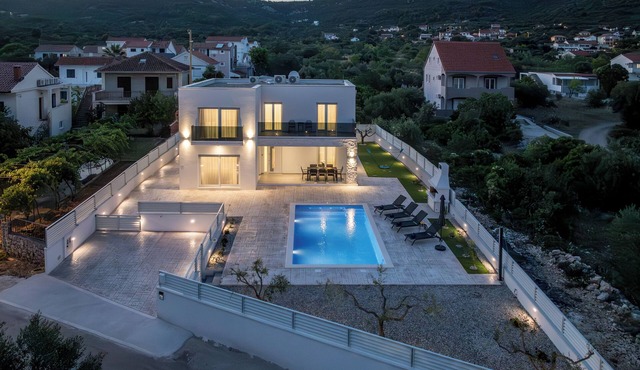 Villa Sea View - 2 minutes walk to the beach in Vinišće
