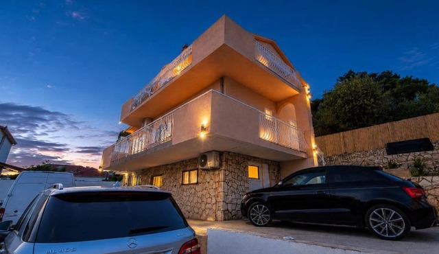 Villa Starlight Okrug Panoramic Sea View & Jacuzzi