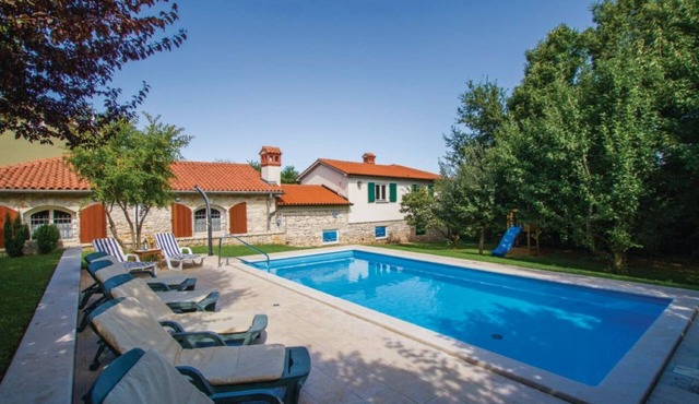 Villa Stori Grod with private Pool and Garden up to 8 People by 22Estates in Nedešcina