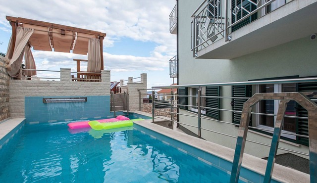 Villa "Villa Katy" mit Garten, Grill und Terrasse by Interhome